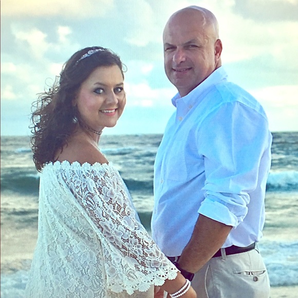 Meet your Posher, Tiffany - Picture 1 of 1